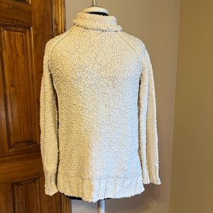 ❤️ Moth by Anthropologie Boucle White Cream Turtleneck Sweater